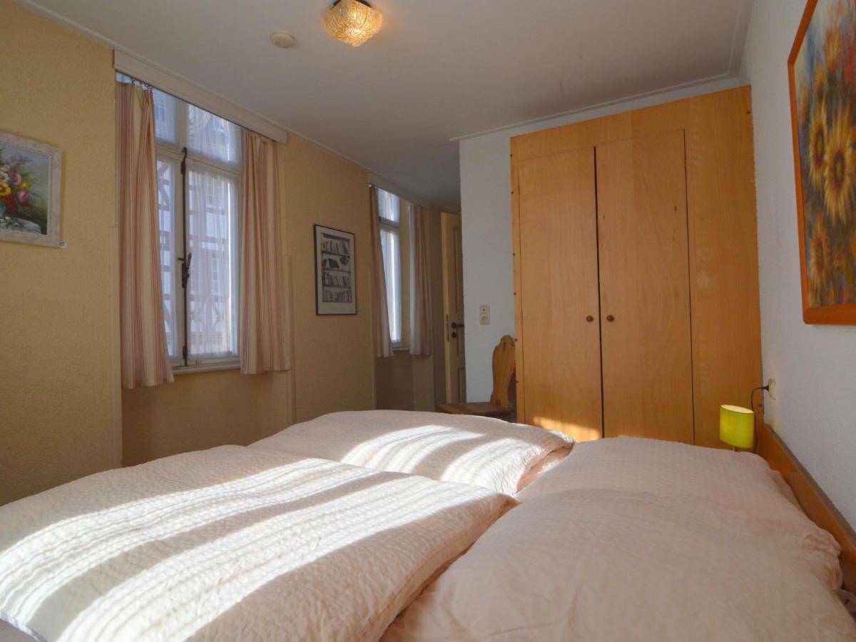 Classy Holiday Home In Uerzig Near Forest Bilik gambar